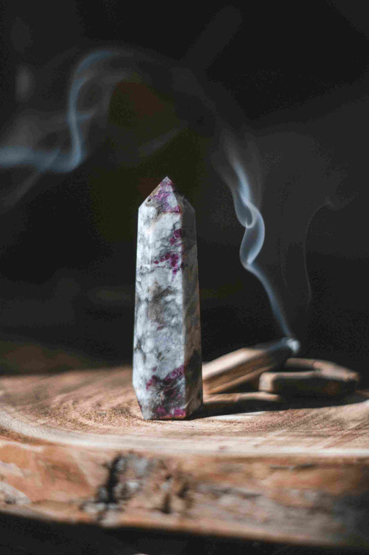 The Top 10 Feng Shui Stones for Attracting Love and Prosperity