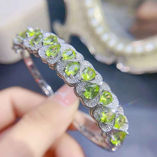 Which Hand to Wear Peridot Bracelet? Understanding the Stone’s Meaning and Significance