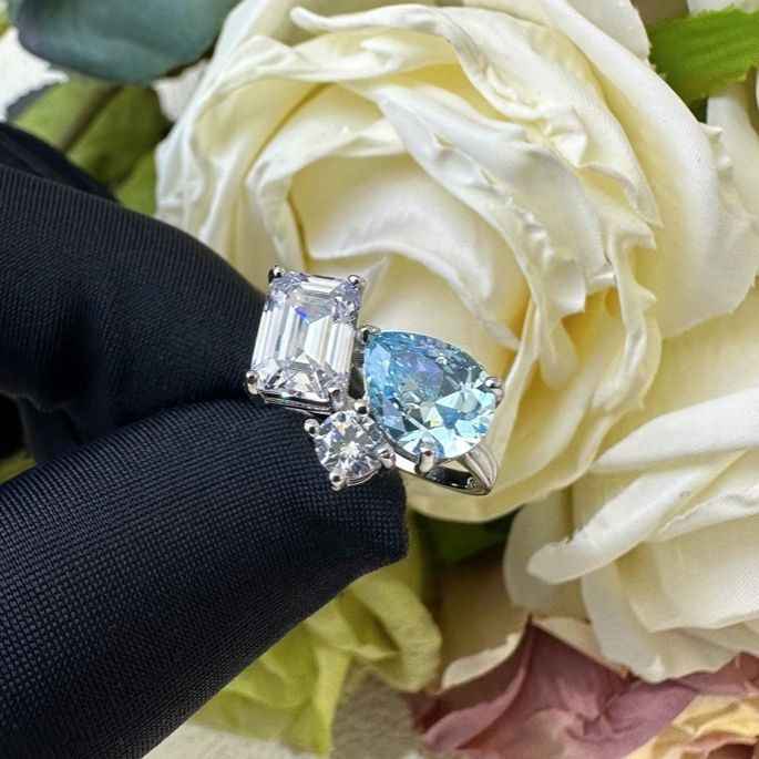 Aquamarine Wedding Ring - Three Stone Ring