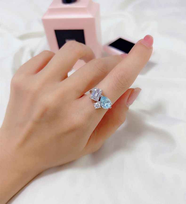 Aquamarine Wedding Ring - Three Stone Ring