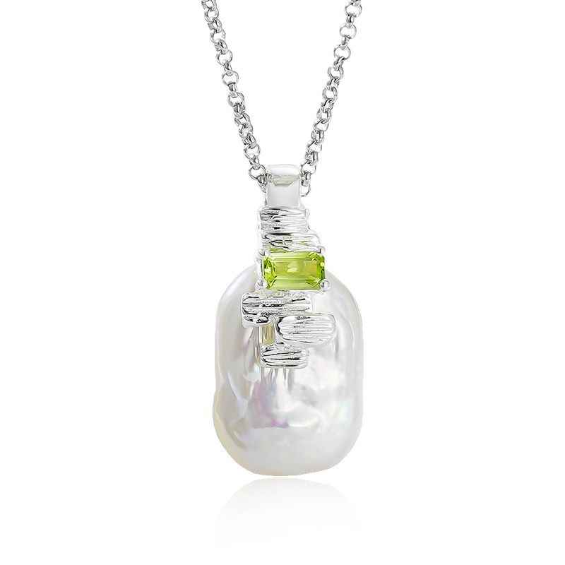 Pearl and Peridot Pendant Necklace