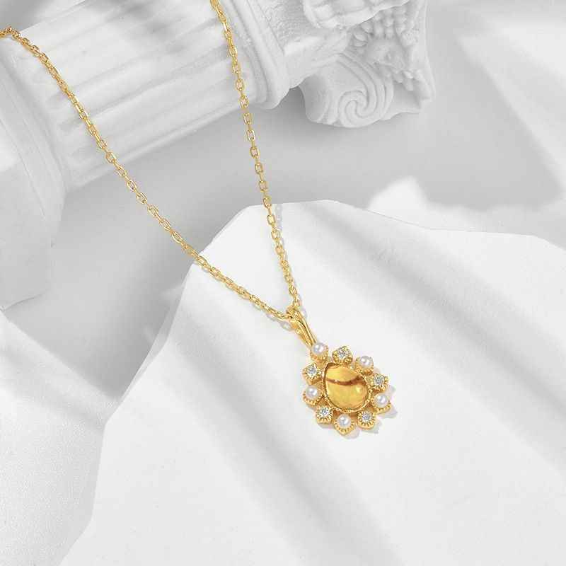 Amber Stone Necklace in 925 Sterling Silver - Flower Pendant Necklace